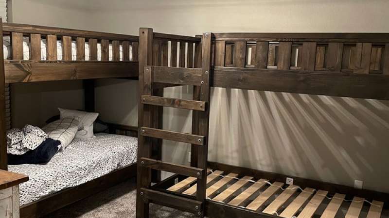 Rustic Farmhouse Twin Bunk Beds